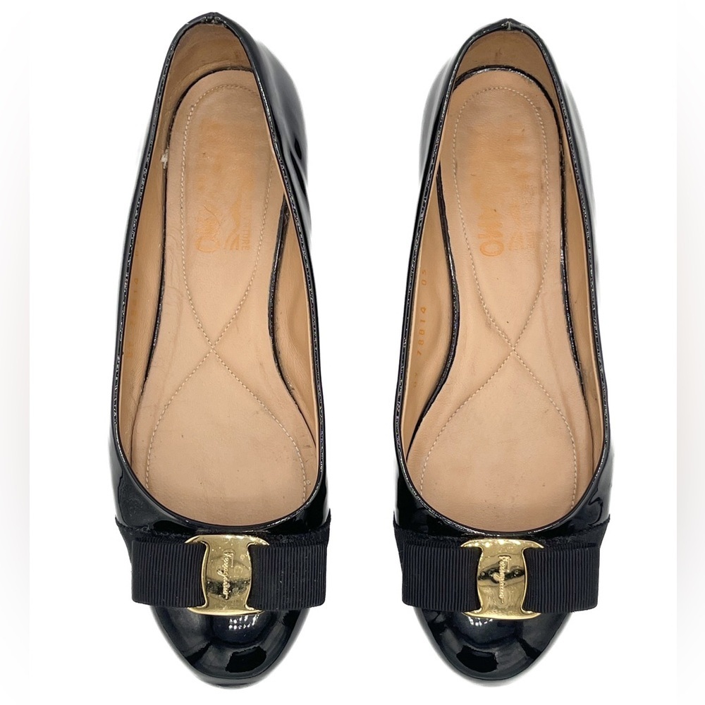 Salvatore Ferragamo Vara Flats Black Patent Leather Bow Logo Shoes